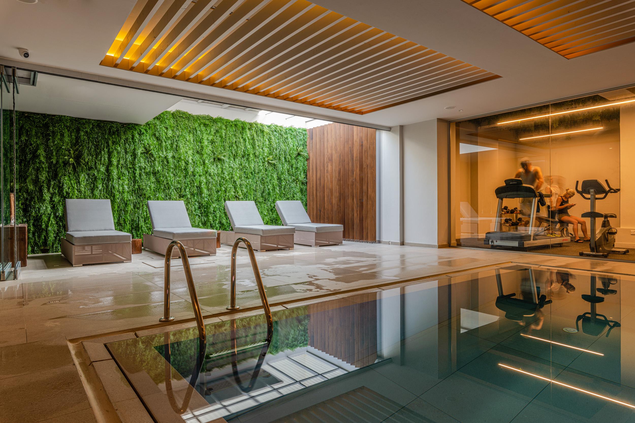 Nelia Beach & Spa 4*