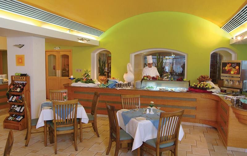 Hotell Nelia &
