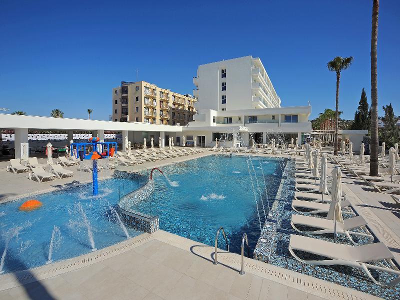 Nelia & Hotell Ajía Nápa